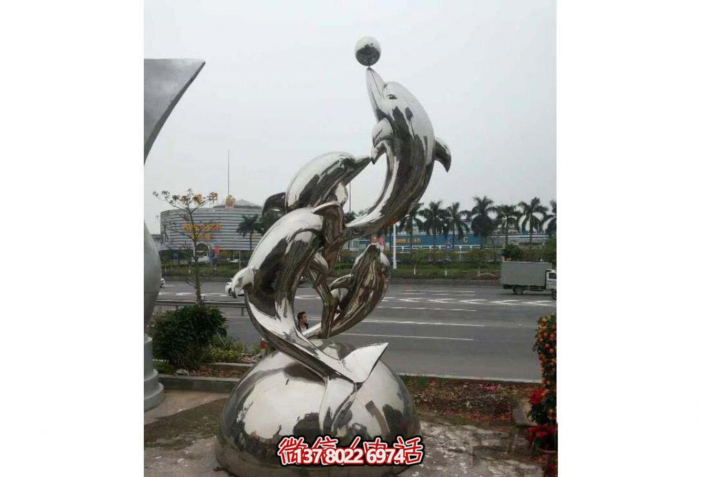 不銹鋼海豚雕塑，玩起來讓街道飛躍！