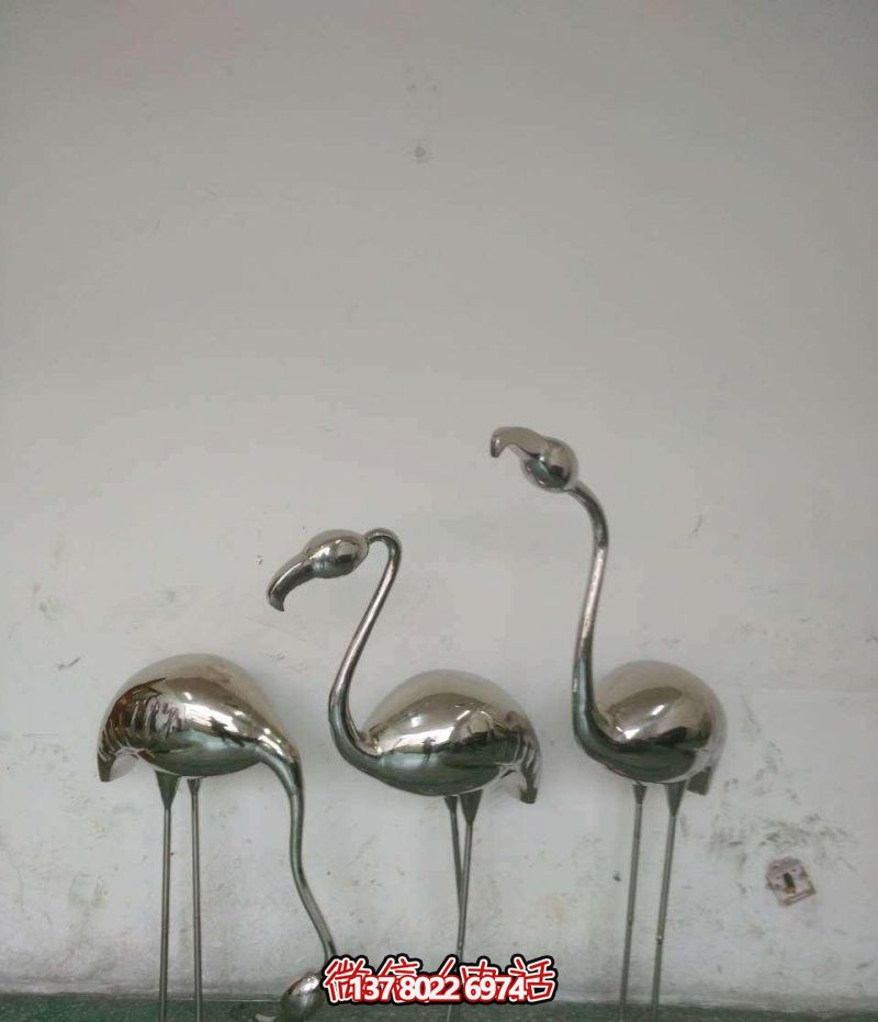 不銹鋼火烈鳥(niǎo)雕塑，拋光精美