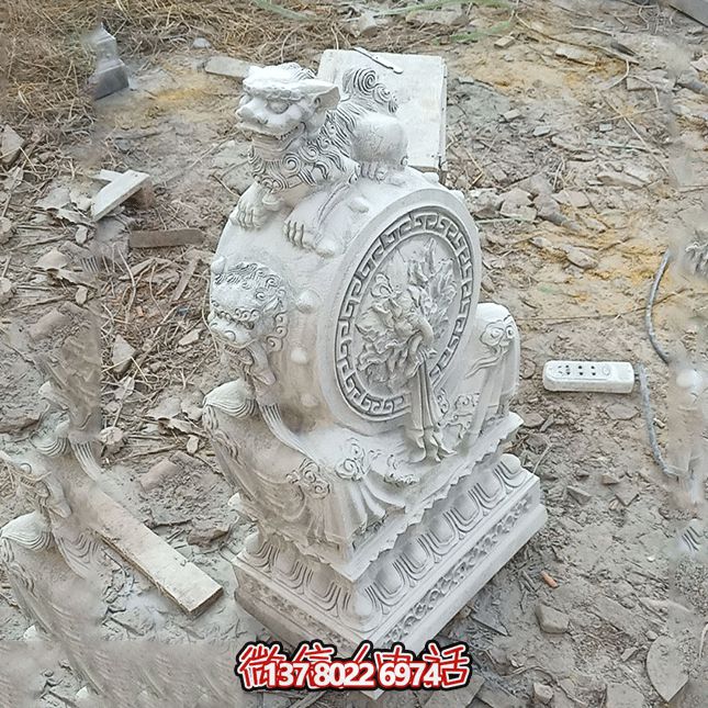 非凡的石雕獅子雕塑，點綴精致的庭院別墅