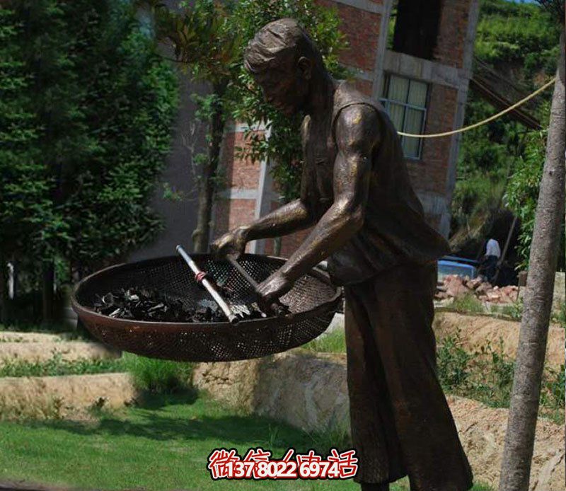 傳承古典，曬出最精美的茶葉人物銅雕