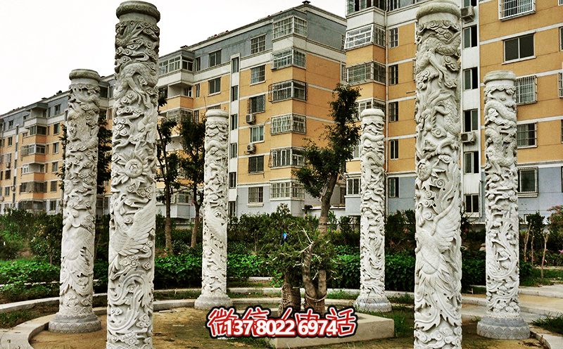 精美大理石浮雕龍柱，裝點小區(qū)花園