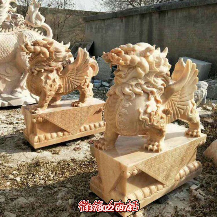 黃蠟石麒麟雕塑，精美石雕景區(qū)裝飾