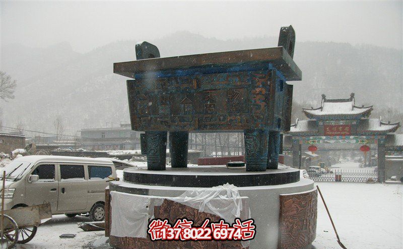 大型仿古青銅雕塑，營造獨(dú)特的戶外景觀