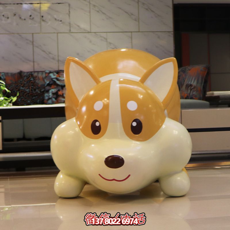 新推出的可愛卡通玻璃鋼著狗雕塑游樂園，給你一個全新的游樂體驗！