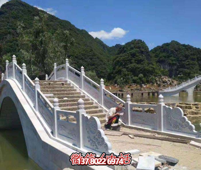 石拱橋，精美漢白玉欄桿，美景美景