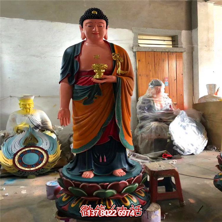 玻璃鋼彩繪神佛三圣雕塑，為景區(qū)大型景觀裝飾品