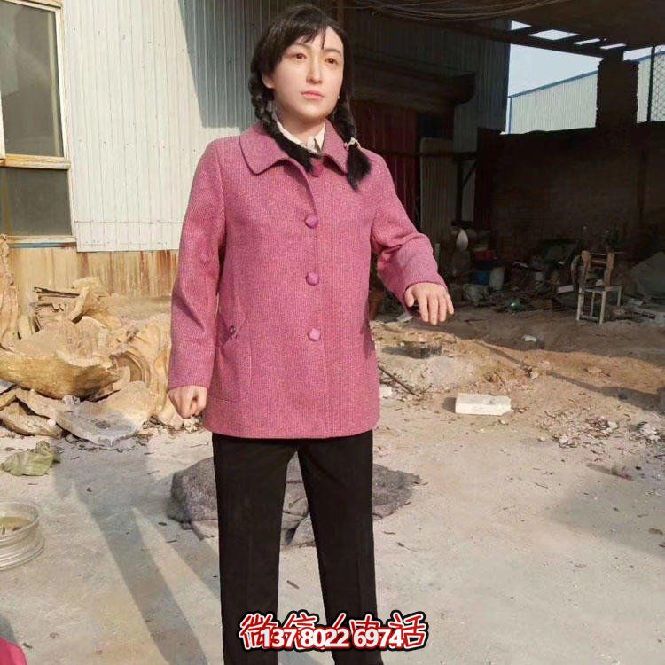 玻璃鋼仿真女孩雕塑，打造景區(qū)精美環(huán)境