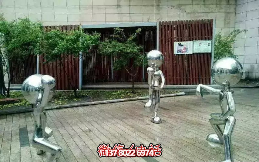 不銹鋼兒童抽象雕塑——為廣場(chǎng)景觀帶來更多樂趣