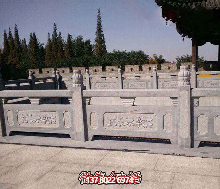 精美青石雕刻欄桿，為您的景區(qū)水池添彩