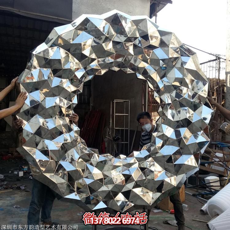 幾何圓環(huán)雕塑，給你戶外園林景觀完美面貌