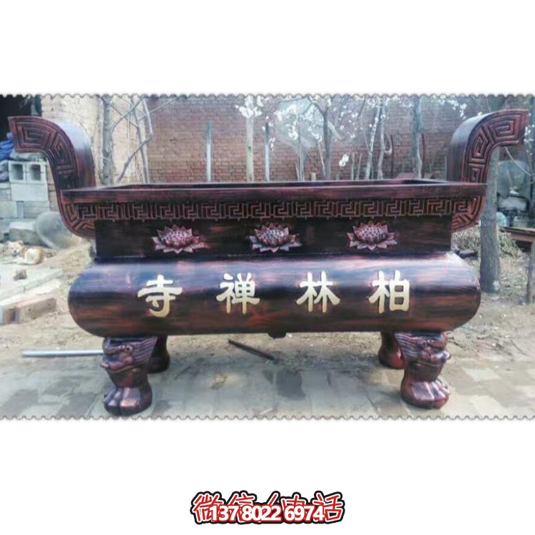 玻璃鋼大型香爐雕塑，點(diǎn)綴露天景區(qū)