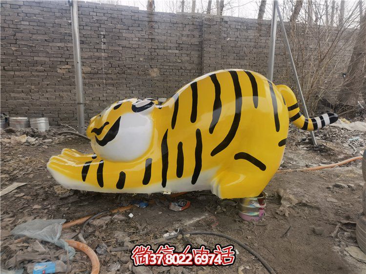 玻璃鋼小老虎雕塑，裝點(diǎn)精美的園林景觀