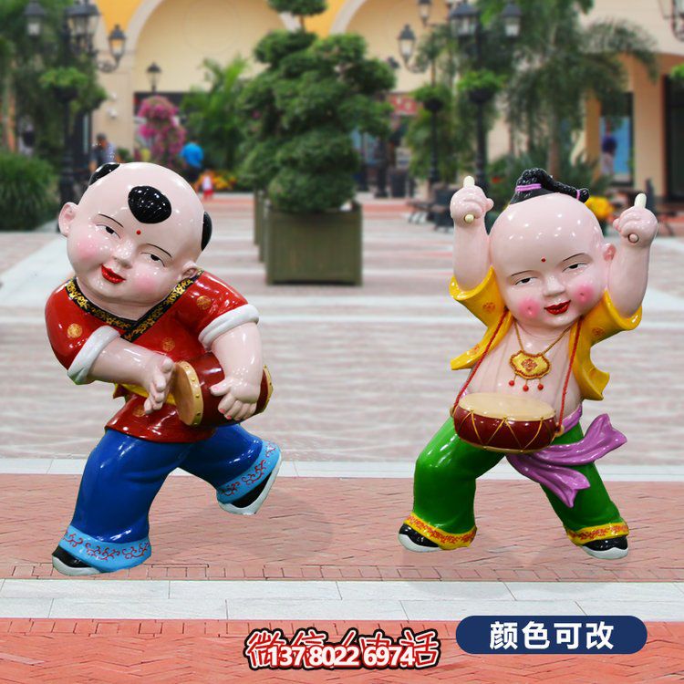 玻璃鋼福娃新年主題雕塑，為商業(yè)街添彩