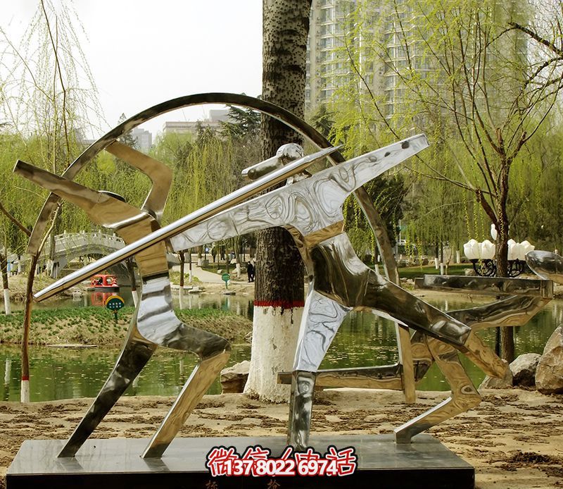 不銹鋼鏡面標(biāo)槍雕塑——精致、創(chuàng)意、華美