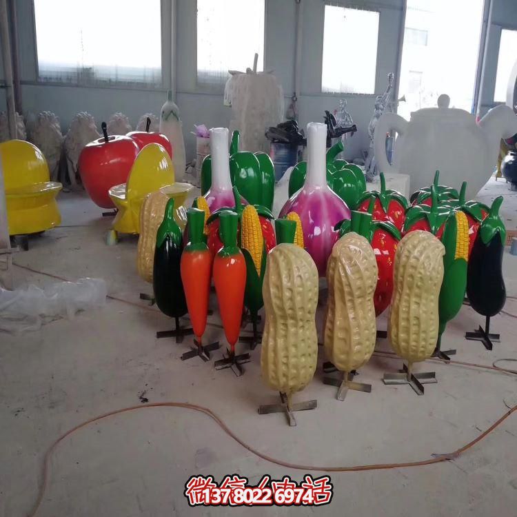 高品質(zhì)玻璃鋼雕塑，為您的園林景觀提供新鮮水果蔬菜