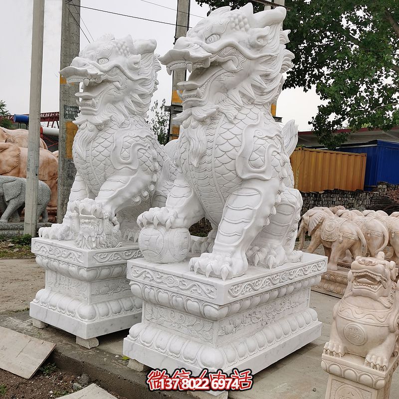 古典漢白玉大型麒麟景觀雕塑，點(diǎn)綴庭院、別墅神秘氣息