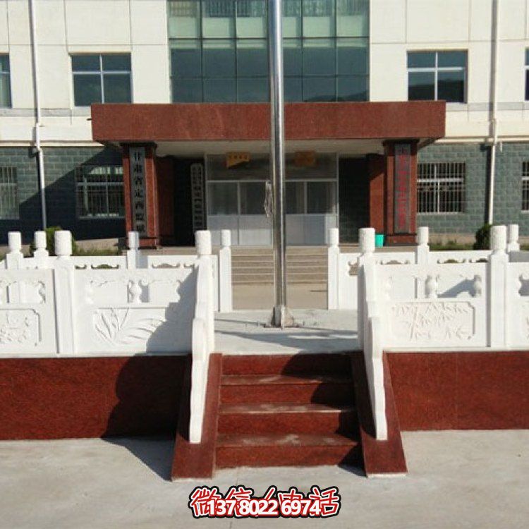質(zhì)量優(yōu)良的漢白玉石雕升旗臺