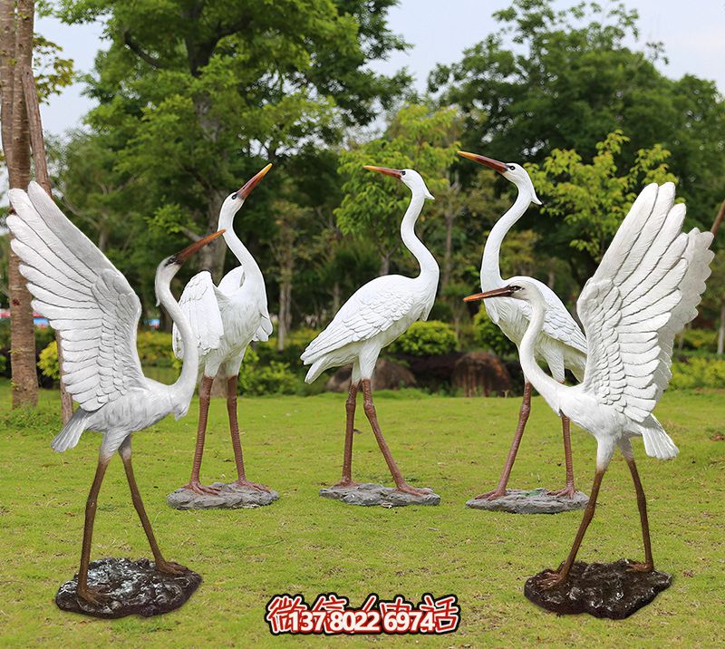 草坪一群玻璃鋼仙鶴雕塑 草坪一群玻璃鋼仙鶴雕塑